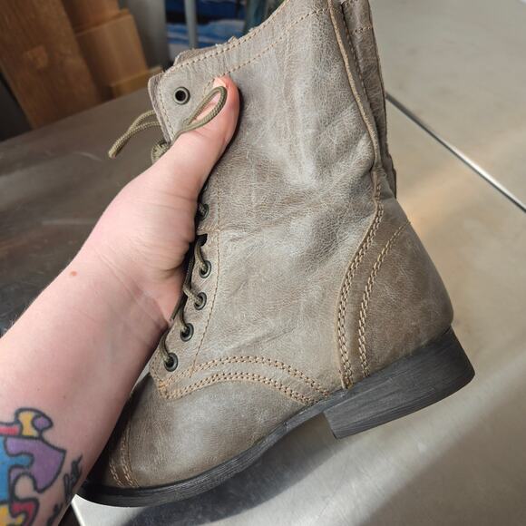 STEVE MADDEN Troopa Boots In Stone Size 6 - Picture 3 of 8